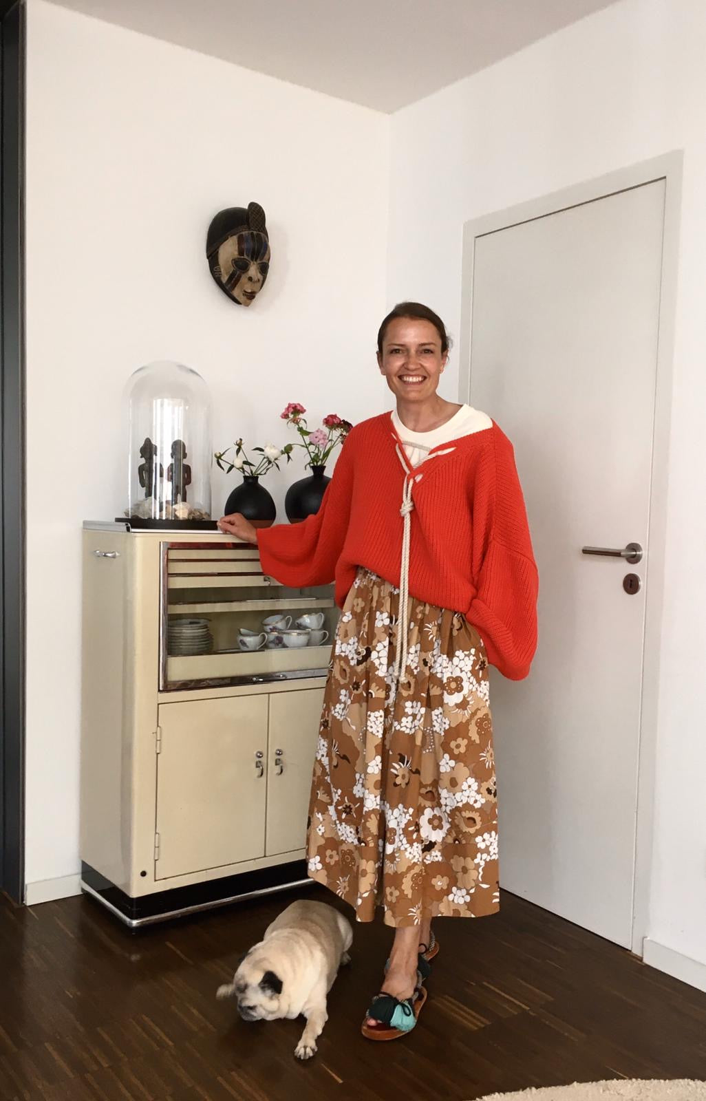 Karin Rocke Oversized v-neck in merino wool jumpers soft coral red