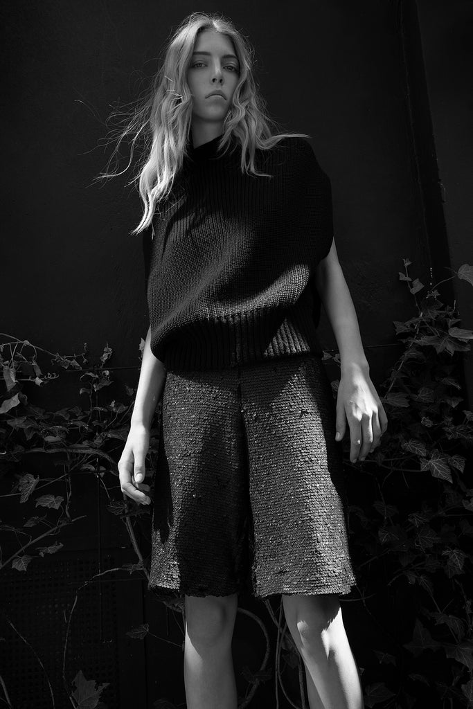 Karin Rocke pullunder in merino wool slip overs black