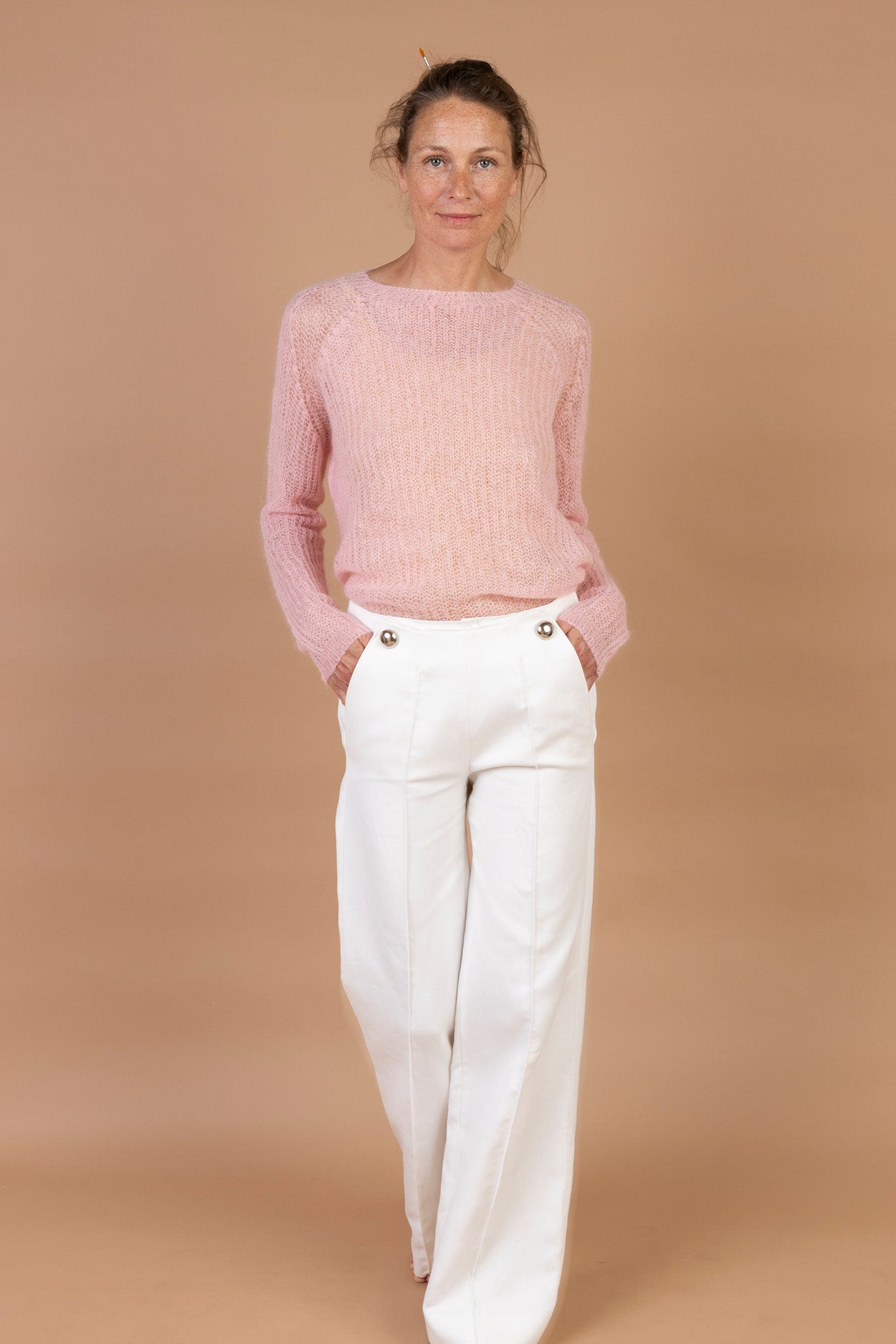 sheer crewneck - www.karinrocke.com