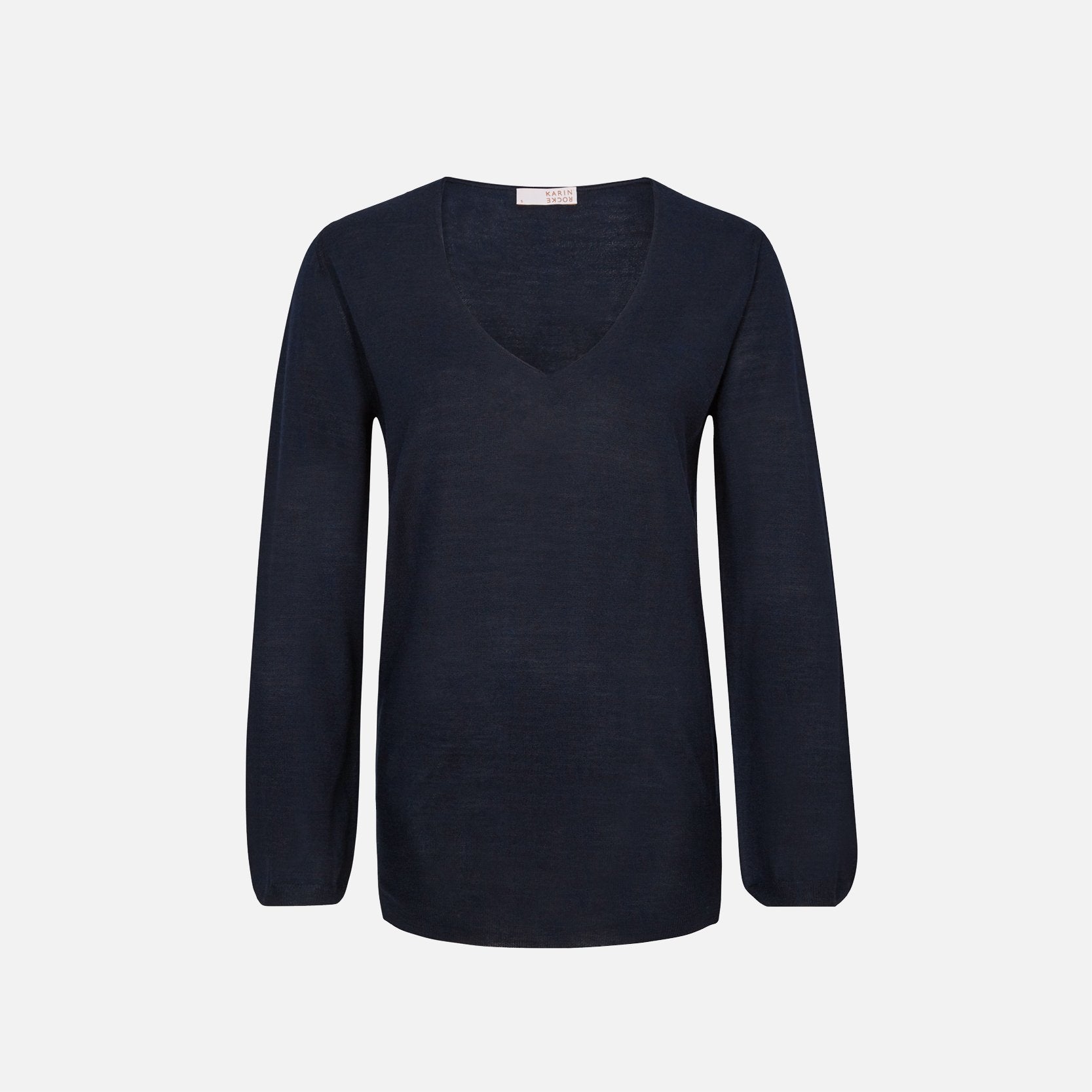 V - neck jumper in merino and silk - www.karinrocke.com