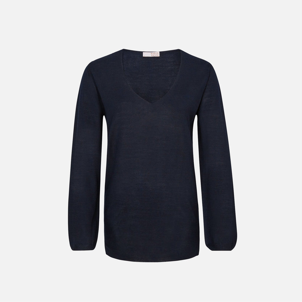 V - neck jumper in merino and silk - www.karinrocke.com